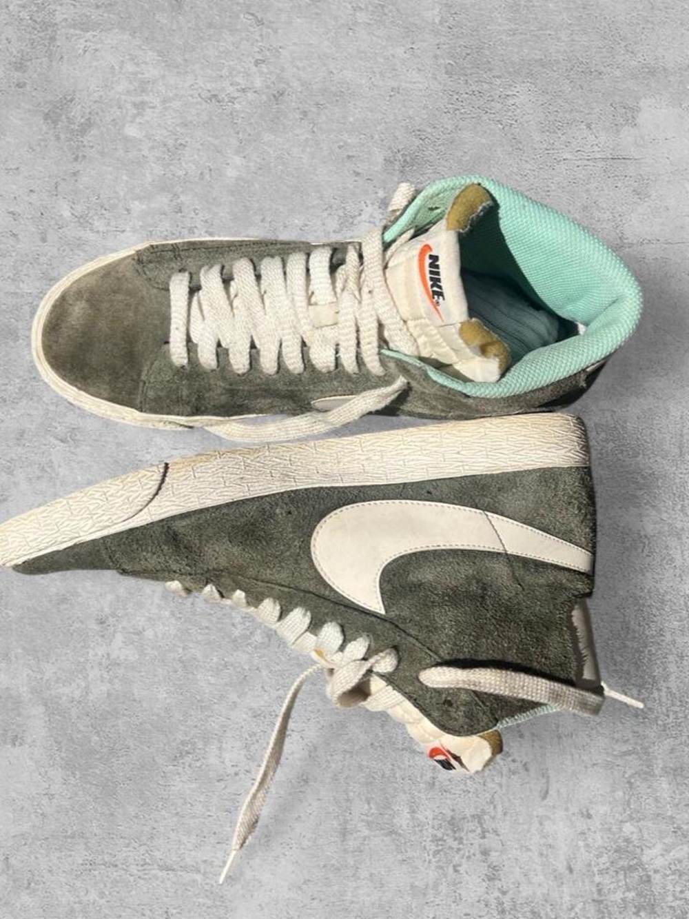 Nike Men’s Olive Green Nike Blazer Mid '77 Vintage high-top sneakers